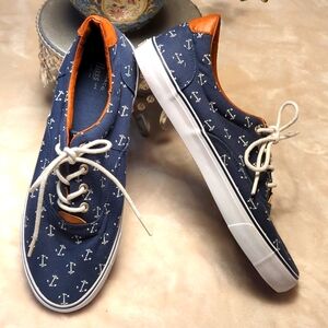 G.H. Bass & Co. "Navigate" Tennis Shoes Sz 8